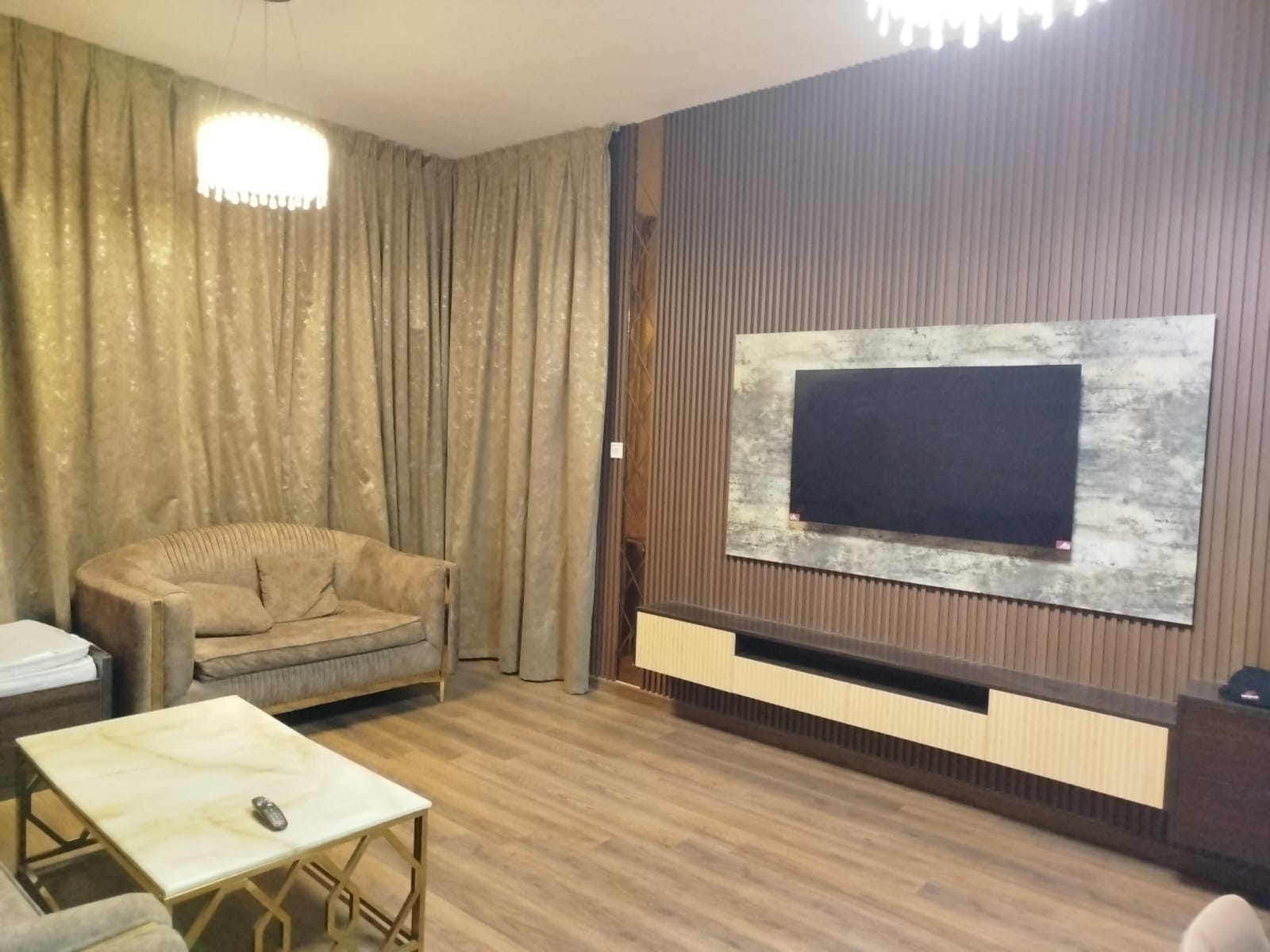 2BHK for Rent in Oasis tower